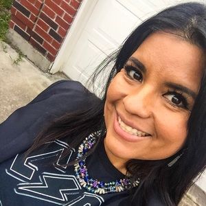 Meet your Posher, Lisa